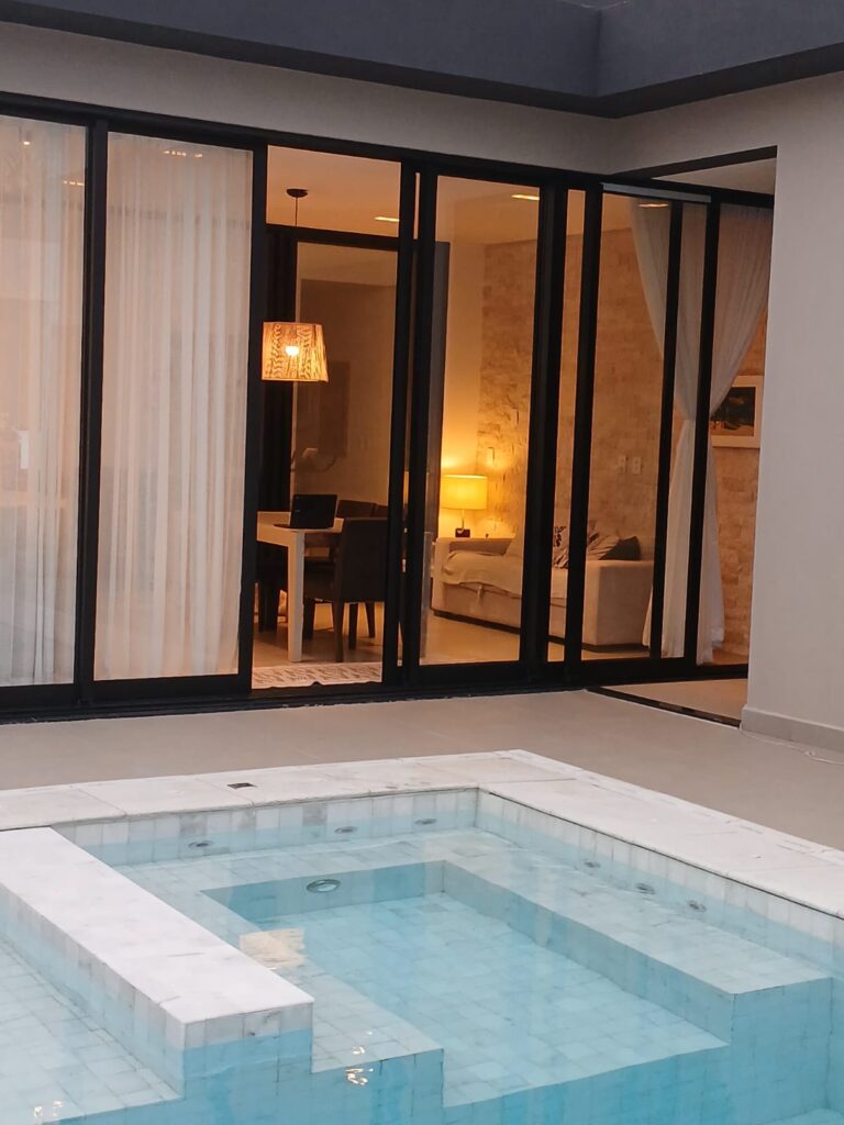 Casa à Venda  Estilo Resort no Ecopark Bourbon em Caçapava | Alto Padrão