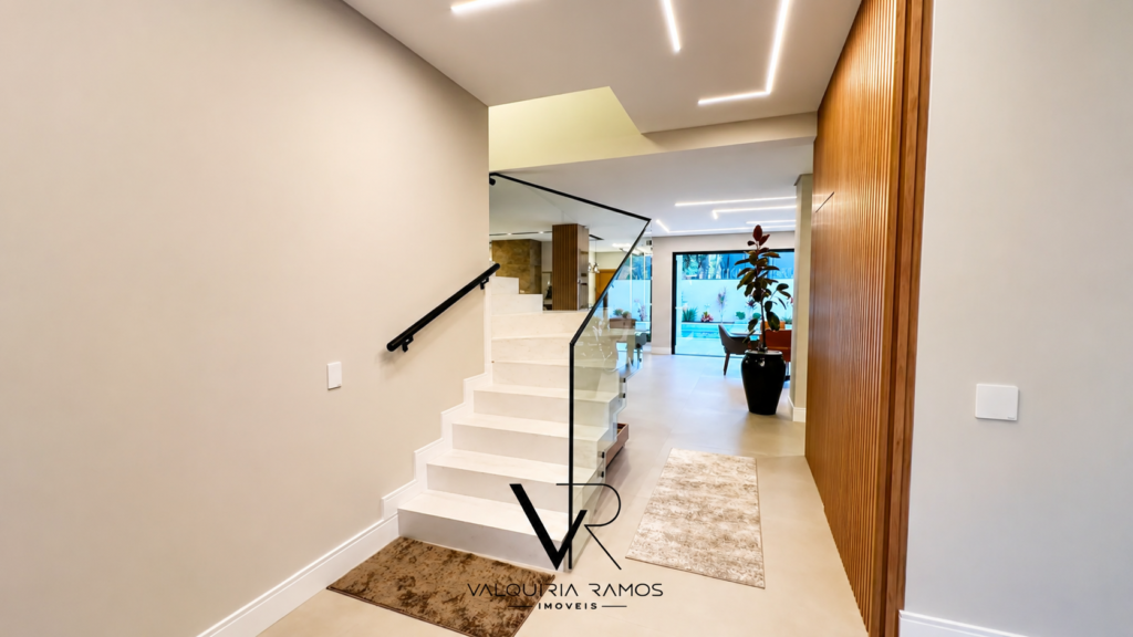 Casa de Alto Padrão à Venda no Jardim do Golfe – Urbanova, São José dos Campos | 5 Suítes e 480 m²