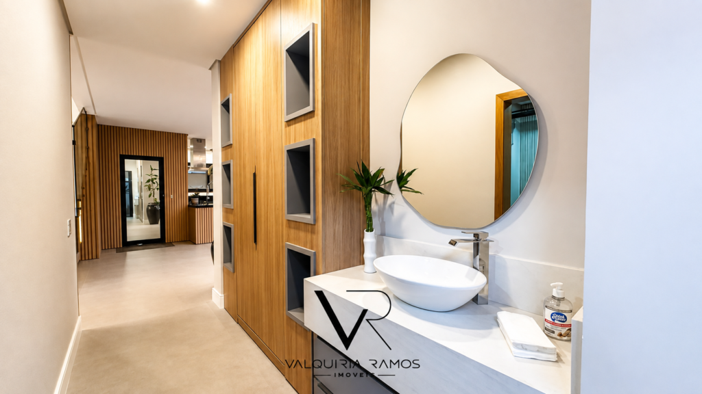 Casa de Alto Padrão à Venda no Jardim do Golfe – Urbanova, São José dos Campos | 5 Suítes e 480 m²