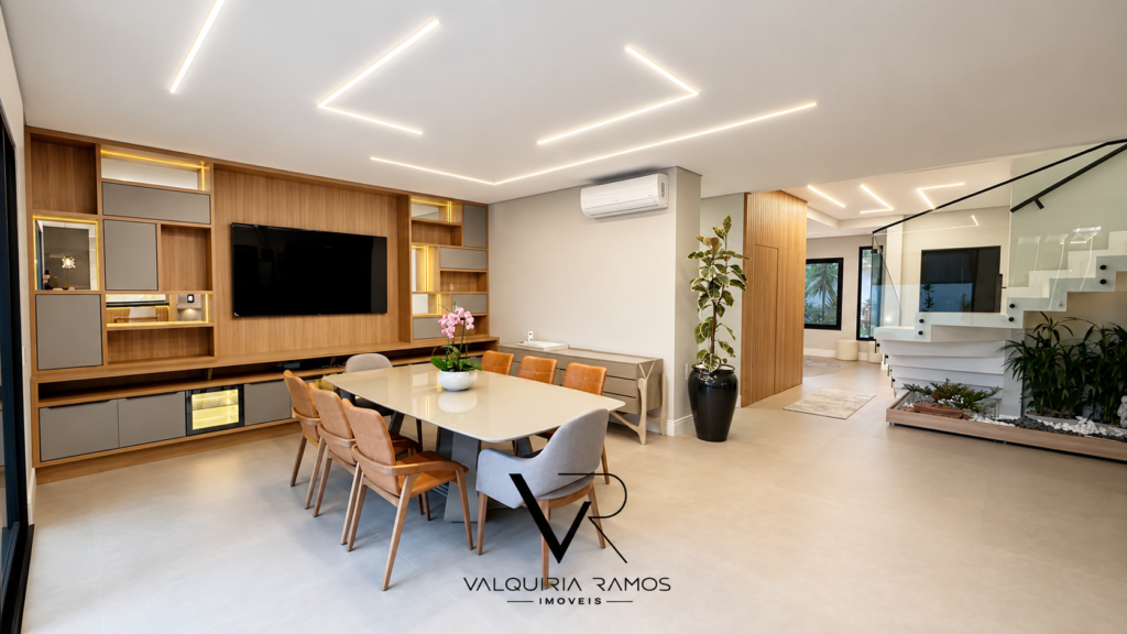 Casa de Alto Padrão à Venda no Jardim do Golfe – Urbanova, São José dos Campos | 5 Suítes e 480 m²