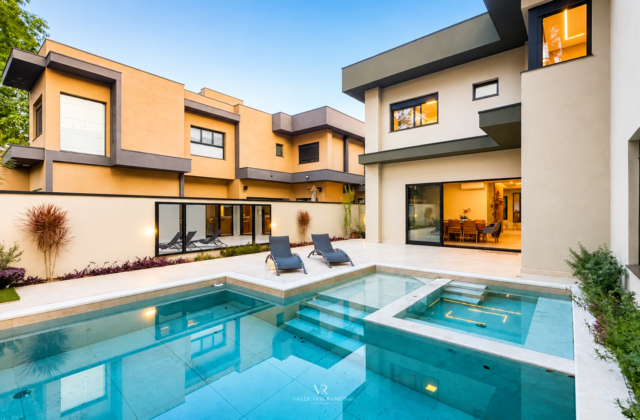 Casa de Alto Padrão à Venda no Jardim do Golfe – Urbanova, São José dos Campos | 5 Suítes e 480 m²